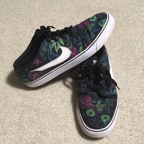 nike toki textile